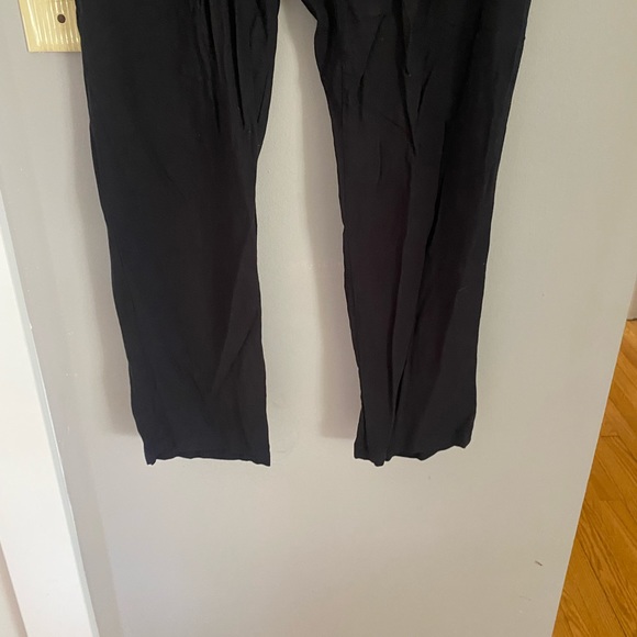 Black high waisted straight leg pleated pant - Picture 5 of 5